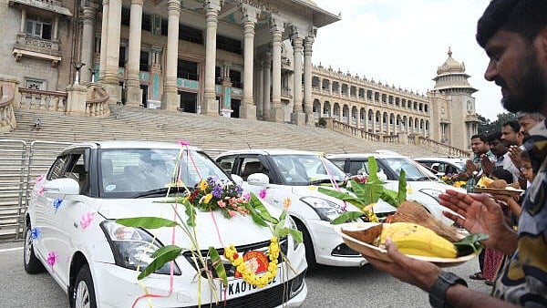 <div class="paragraphs"><p>On average, Bengaluru added more than 60,000 vehicles a month or nearly 2,000 vehicles a day in 2024-25. </p></div>