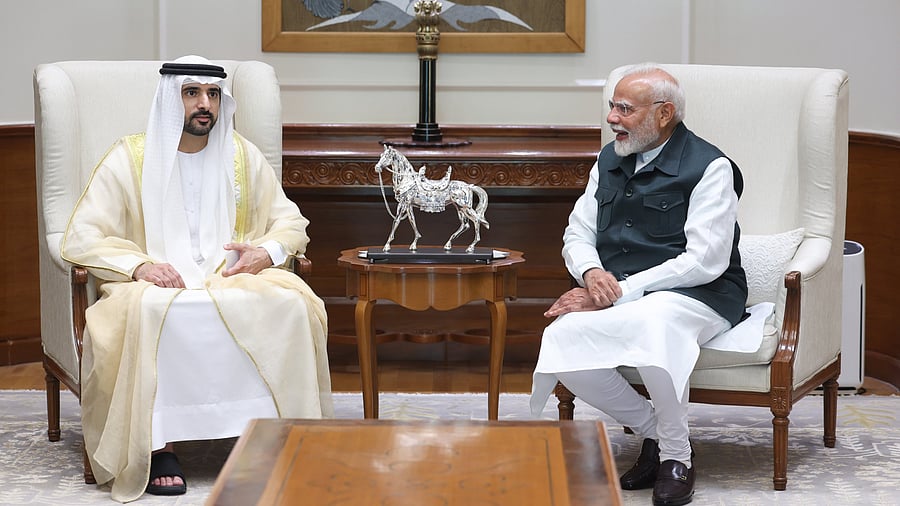 <div class="paragraphs"><p>PM Modi with&nbsp;HH Sheikh Hamdan bin Mohammed bin Rashid Al Maktoum, the Crown Prince of Dubai.</p></div>