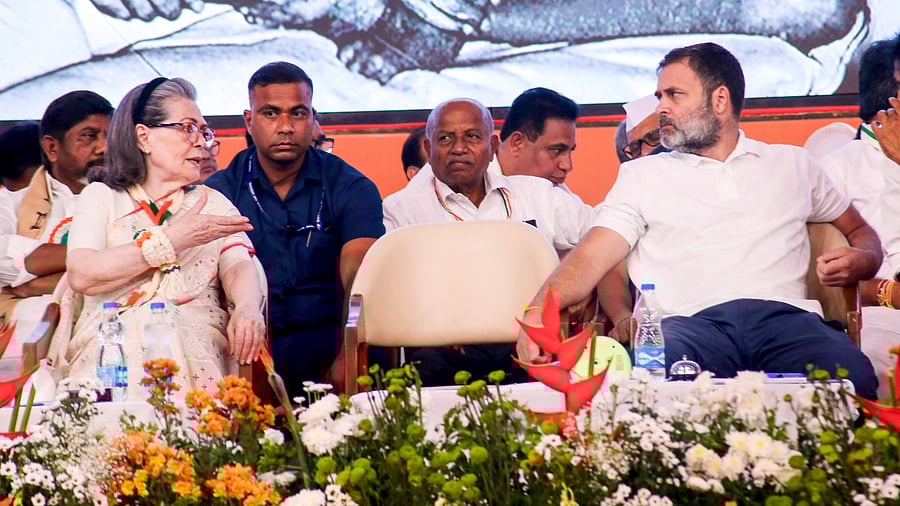 <div class="paragraphs"><p>Congress Parliamentary Party Chairperson Sonia Gandhi, LoP in Lok Sabha Rahul Gandhi and other leaders during the All India Congress Committee (AICC) session at the Sabarmati Riverfront Event Centre, in Ahmedabad, Wednesday, April 9, 2025. </p></div>