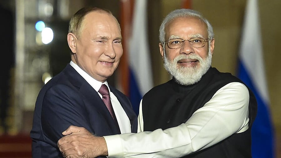 <div class="paragraphs"><p>Russian President Vladimir Putin (L) and Indian Prime Minister Narendra Modi (R).</p></div>