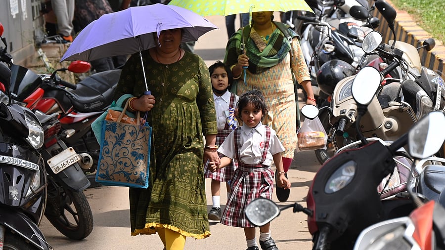 <div class="paragraphs"><p>Use an umbrella to protect your eyes and skin. </p></div>