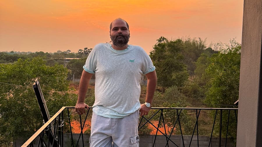 <div class="paragraphs"><p>Kunal Kamra</p></div>