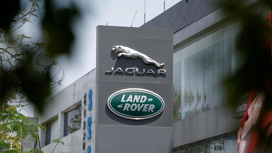 <div class="paragraphs"><p>Jaguar Land Rover</p></div>