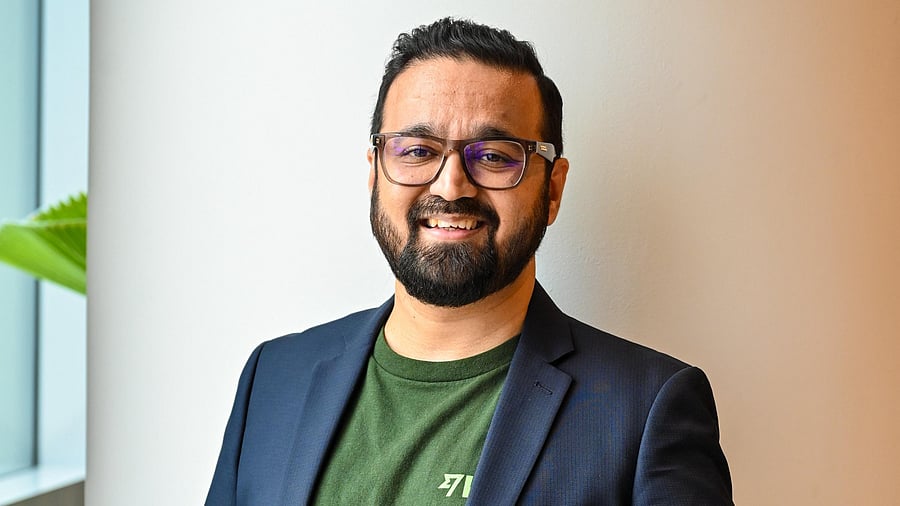 <div class="paragraphs"><p>Shrawan Saraogi</p></div>