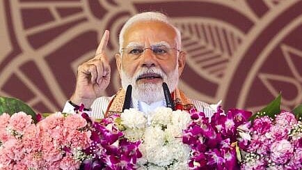 <div class="paragraphs"><p>Prime Minister Narendra Modi addresses a gathering during laying of foundation stone and inauguration of various projects, in Varanasi.</p></div>