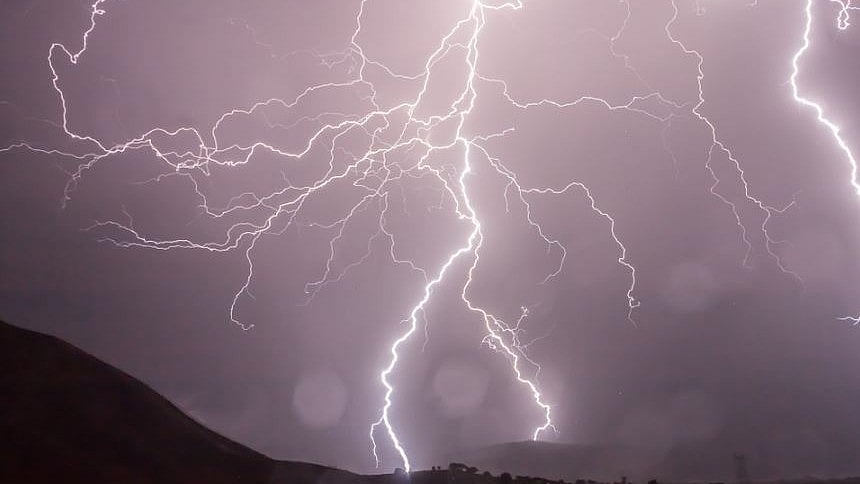 <div class="paragraphs"><p>Representative image of a lightning strike. </p></div>