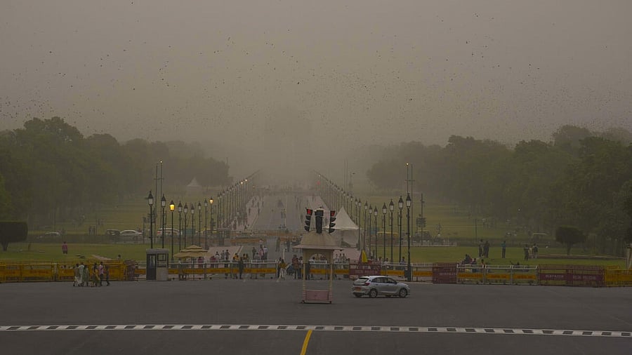 <div class="paragraphs"><p>Dust storm in Delhi.</p></div>