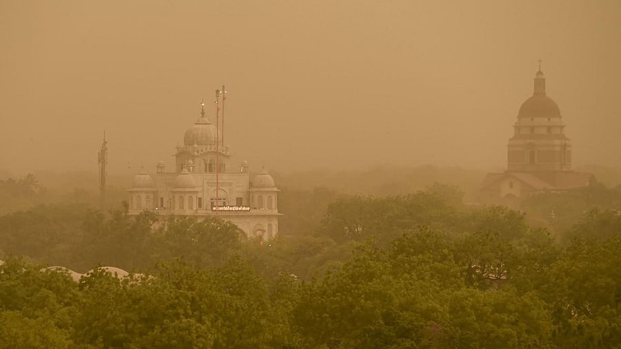 <div class="paragraphs"><p>Dust storm in Delhi.</p></div>