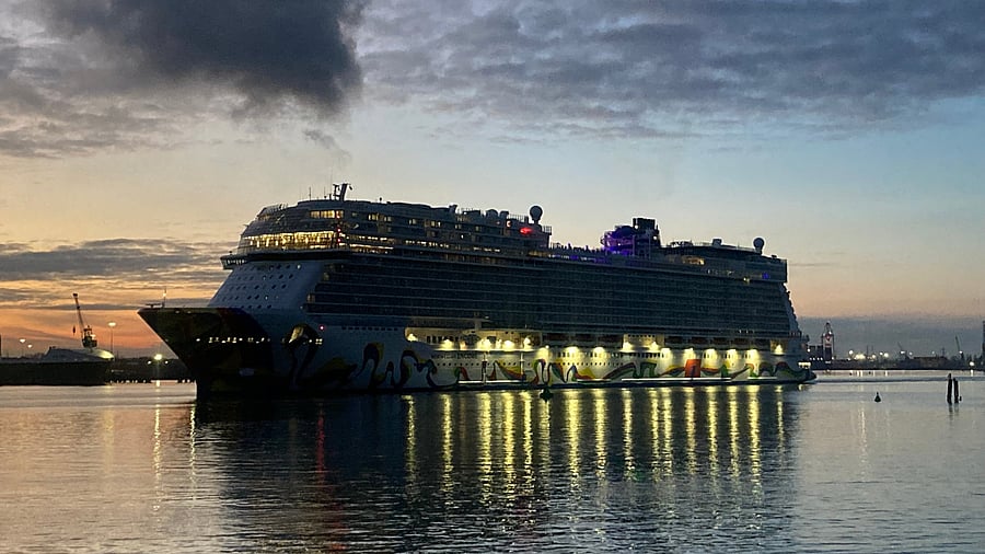 <div class="paragraphs"><p>Many cruise ships depart from and arrive at Southampton for several transatlantic journeys. </p></div>