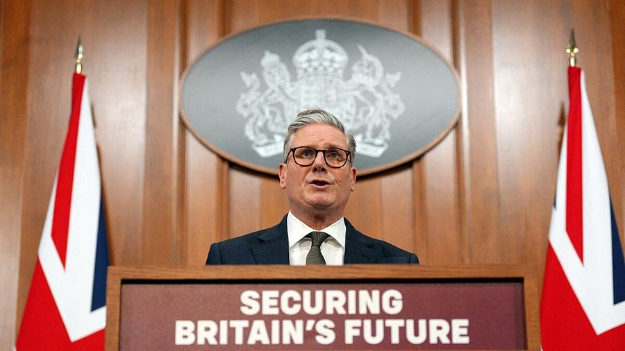 <div class="paragraphs"><p>Prime Minister Holds Press Conference On Nationalising British Steel.</p></div>