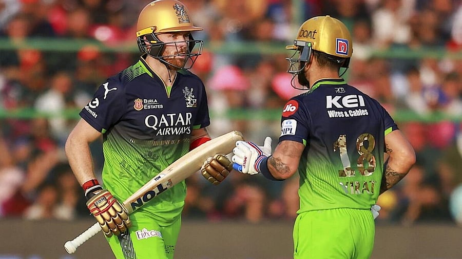 <div class="paragraphs"><p>Royal Challengers Bengaluru’s Virat Kohli and Phil Salt run between the wickets during the IPL  match between Rajasthan Royals and Royal Challengers Bengaluru, at Sawai Mansingh Stadium, in Jaipur</p></div>