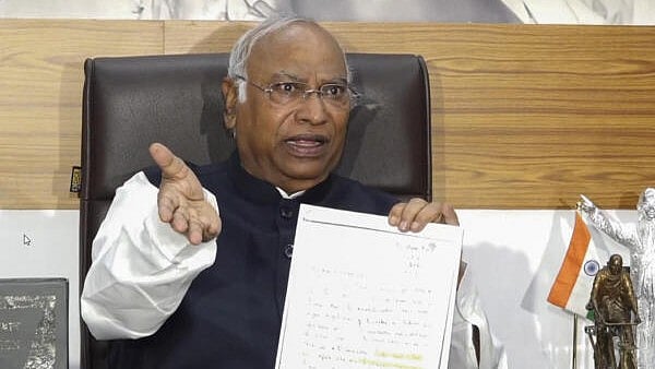 <div class="paragraphs"><p>Congress President Mallikarjun Kharge addresses a press conference.</p></div>