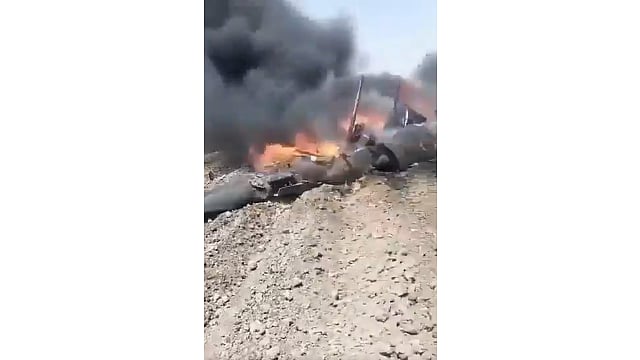 <div class="paragraphs"><p>The Pakistan Air Force (PAF) training aircraft Mirage V ROSE crashed in the fields of Ratta Tibba in the suburbs of Vehari district, some 350 km southwest of Lahore.</p></div>