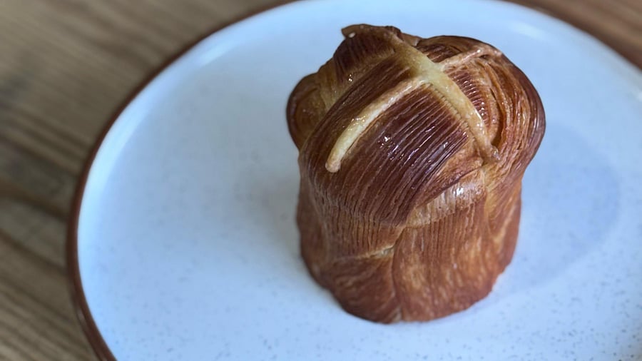 Hot cross cruffin at Nenapu, J P Nagar.