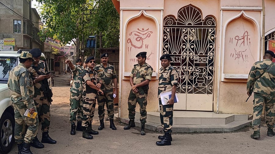 <div class="paragraphs"><p>SIT in violence-hit Jangipur.</p></div>