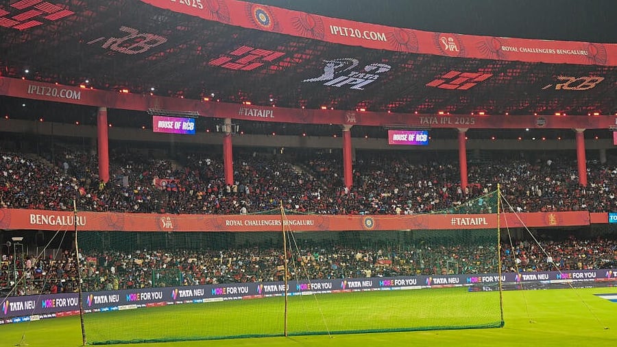 <div class="paragraphs"><p>The match was delayed due to a wet outfield.&nbsp;</p></div>