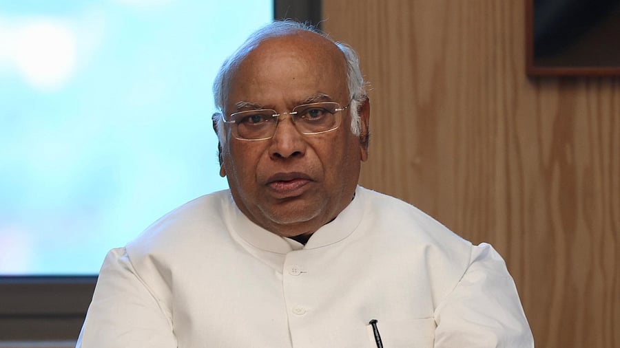 <div class="paragraphs"><p>Mallikarjun Kharge</p></div>