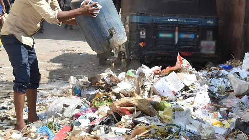 <div class="paragraphs"><p>Dumping site</p></div>