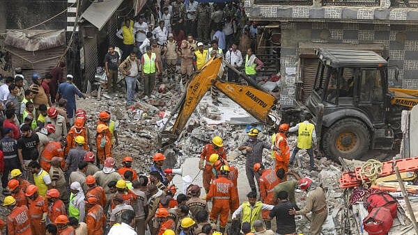 <div class="paragraphs"><p>Rescue operation underway after a building collapsed at Shakti Vihar area, in New Delhi, Saturday, April 19, 2025.</p></div>
