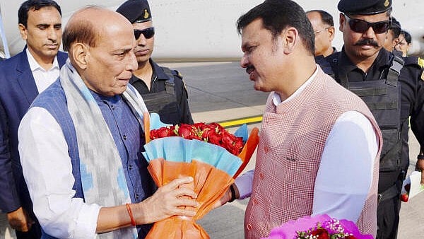 <div class="paragraphs"><p>In this image released by @CMOMaharashtra via X on Friday, April 18, 2025, Union Minister Rajnath Singh being received by Maharashtra CM Devendra Fadnavis on his arrival in Chhatrapati Sambhaji Nagar. </p></div>