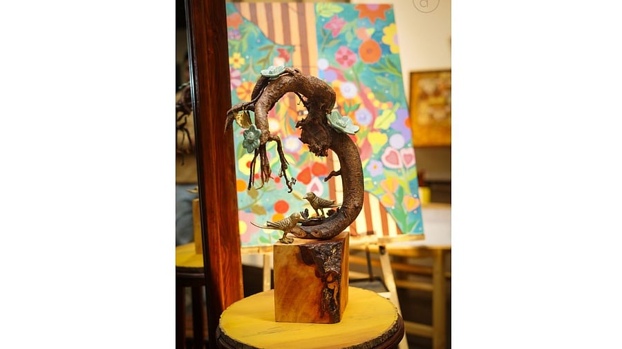 <div class="paragraphs"><p>A work displayed at the exhibition.</p></div>