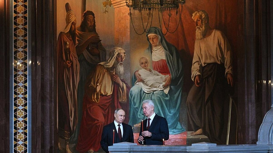<div class="paragraphs"><p>Russian President Vladimir Putin and Mayor of Moscow Sergei Sobyanin attend the Orthodox Easter service at the Cathedral of Christ the Saviour in Moscow, Russia April 20, 2025.</p></div>