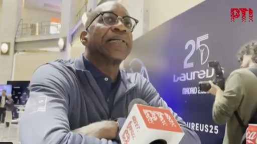 <div class="paragraphs"><p>Legendary Olympian Edwin Moses.</p></div>