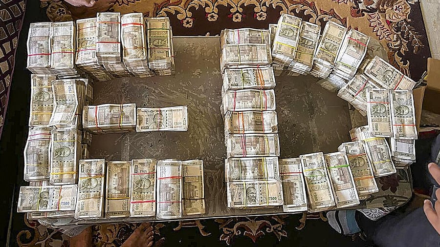 <div class="paragraphs"><p>Cash that was recovered during searches by the Enforcement Directorate in a different case. Image for representational purpose</p></div>