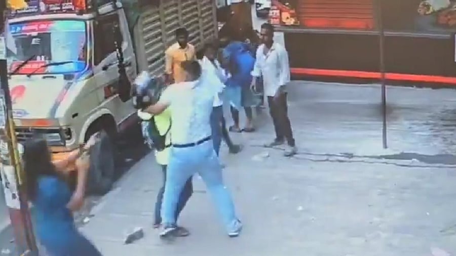 <div class="paragraphs"><p>Screenshot of video showing the altercation</p></div>