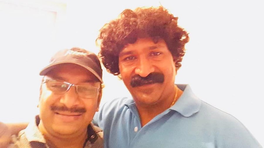 <div class="paragraphs"><p>Veteran Marathi film actor, film director and screenwriter Pravin Tarde with his childhood friend Santosh Jagdale</p></div>