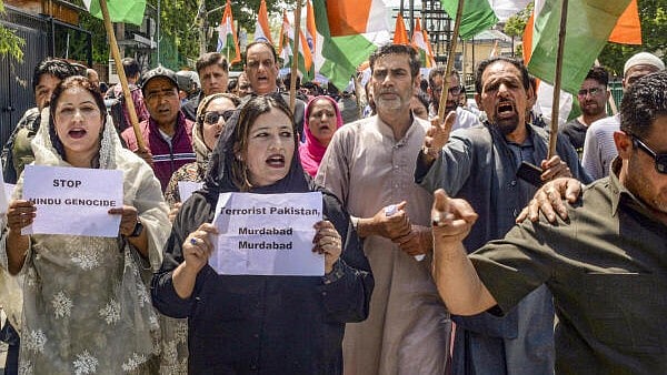 <div class="paragraphs"><p>BJP leaders and workers during a protest against Pahalgam terror attack, in Srinaga</p></div>