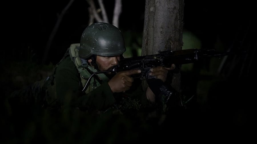 <div class="paragraphs"><p>Indian Army personnel. </p></div>