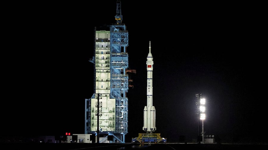 <div class="paragraphs"><p>A Long March-2F rocket carrying the Shenzhou-19 spacecraft.</p></div>