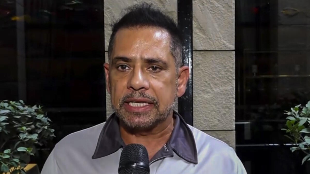 <div class="paragraphs"><p>Robert Vadra addresses the media in New Delhi, a day after Pahalgam attacks. </p></div>