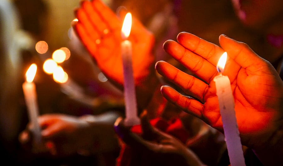 <div class="paragraphs"><p>Tribute to Pahalgam terror attack victims.</p></div>