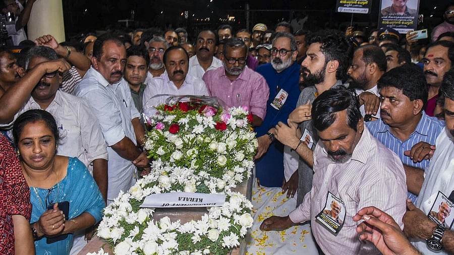 <div class="paragraphs"><p>Minister P Prasad, Congress leader V D Satheesan and others pay tribute after the mortal remains of Ramachandran, a victim of the Pahalgam terror attack, was brought at the Kochi International Airport, Wednesday, April 23, 2025.</p><p></p></div>