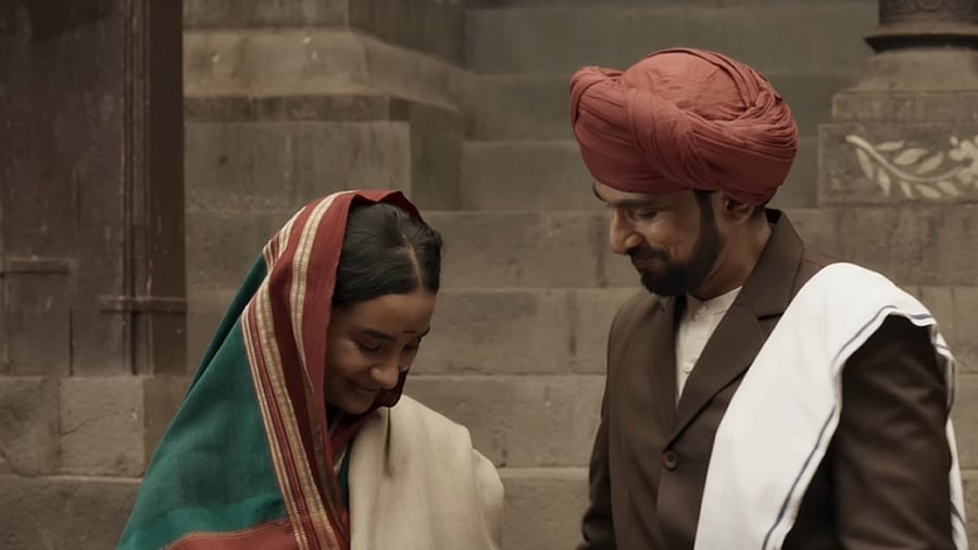 <div class="paragraphs"><p>Patralekha and Pratik Gandhi play the revolutionary couple.</p></div>