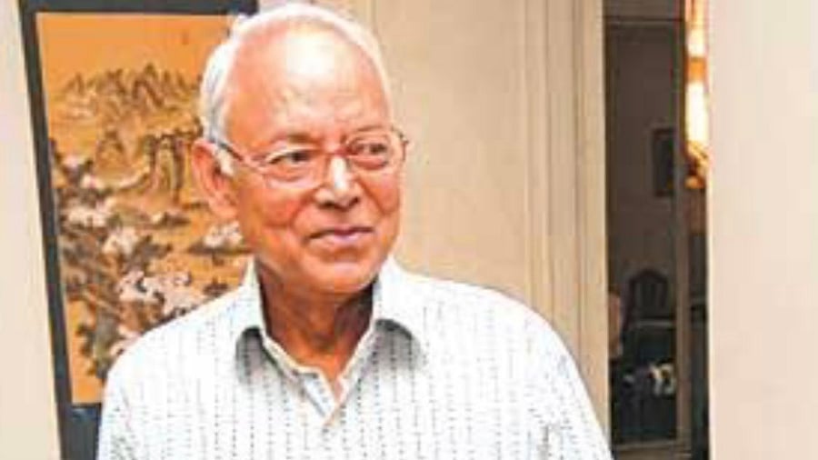 <div class="paragraphs"><p>Santhanam (Santy). </p></div>