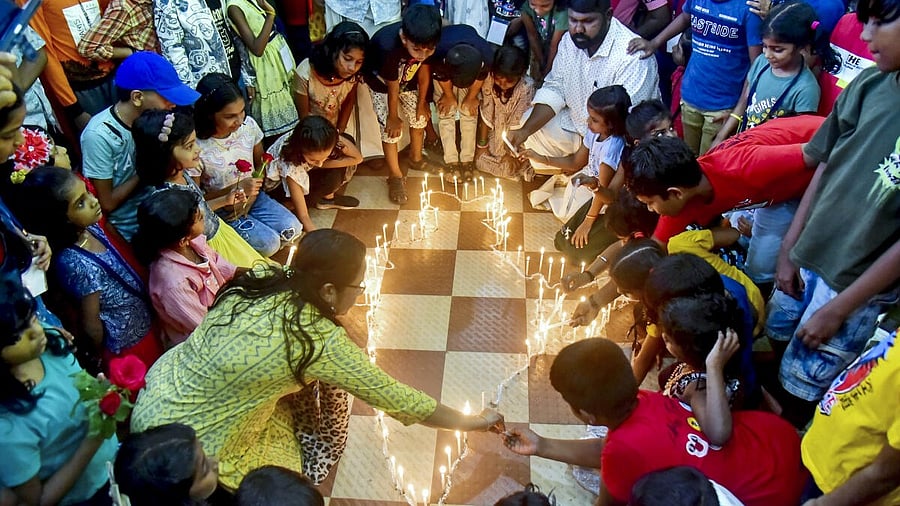 <div class="paragraphs"><p>Tribute to Pahalgam terror attack victims.</p></div>