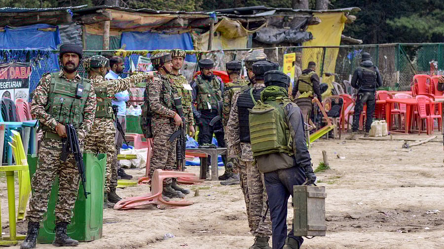 <div class="paragraphs"><p>Indian Army personnel at the site of the Pahalgam terror attack, in Anantnag district, Jammu and Kashmir, Wednesday, April 23, 2025. </p></div>