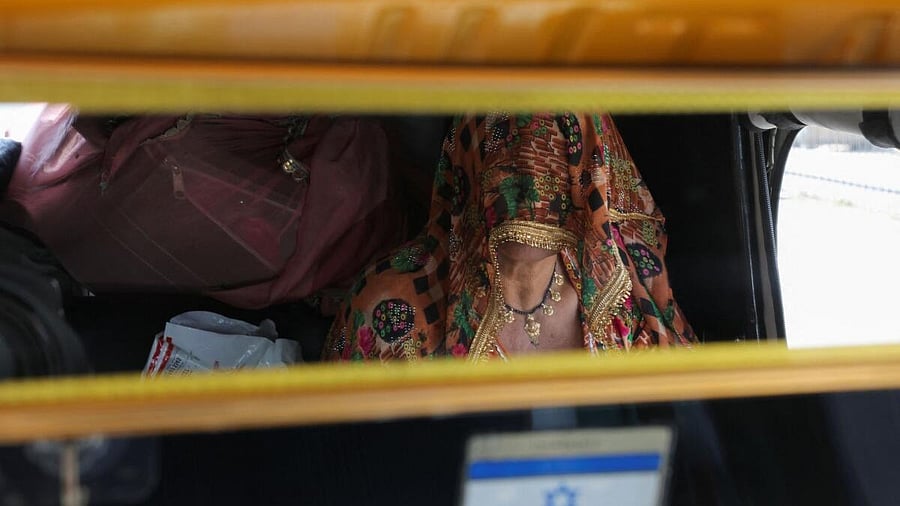 <div class="paragraphs"><p>A Pakistani citizen sitting in a rickshaw. </p><p></p><p>Represenative photo</p></div>