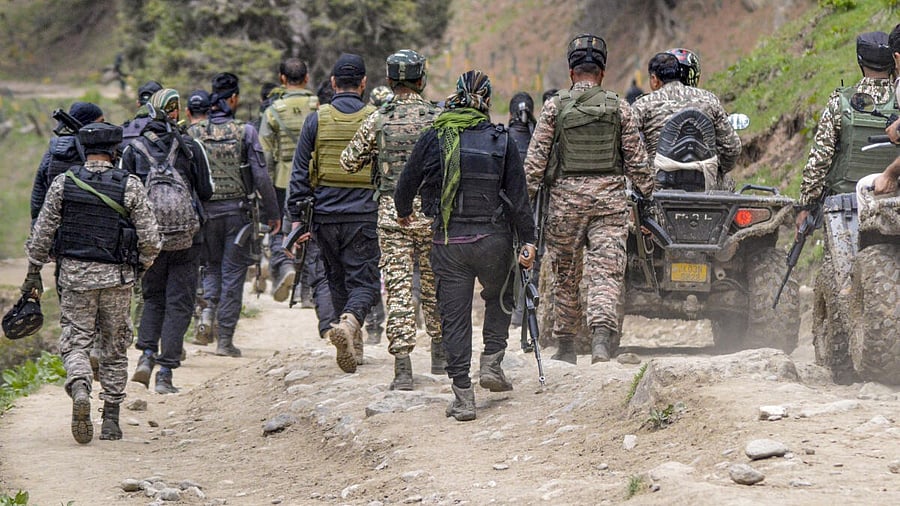 <div class="paragraphs"><p>Army at Pahalgam terror attack site.</p></div>