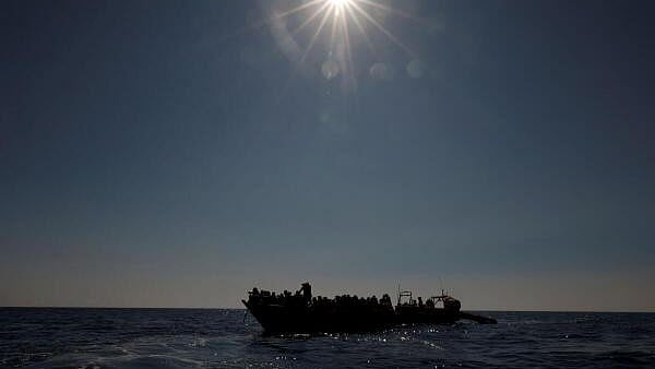 <div class="paragraphs"><p>The boat sank in waters off the city of Abwabed near Sfax.</p></div>