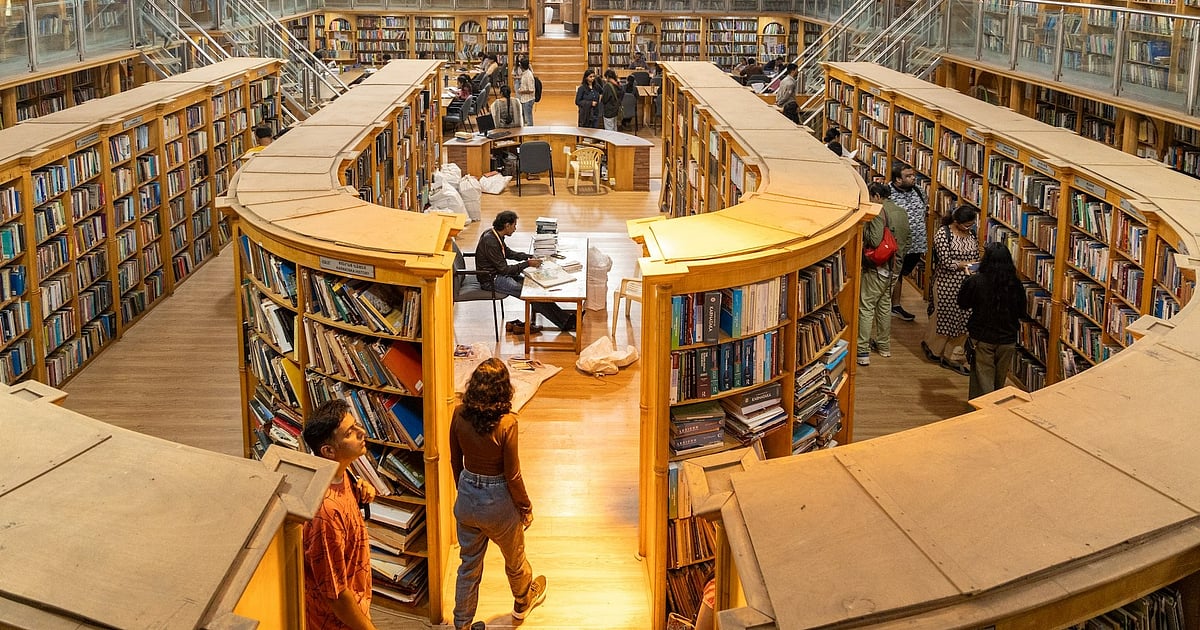 Saturday: Guided walk through 5 public libraries