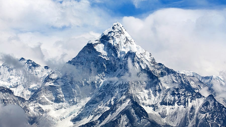 <div class="paragraphs"><p>Image for representation showing snow cap mountains.</p></div>