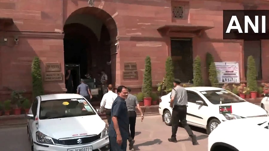<div class="paragraphs"><p>The meeting also included  Director Generals of Border Security Force, Assam Rifles and National Security Guard; senior officials of Central Reserve Police Force, Sashastra Seema Bal and the Central Industrial Security Force.</p></div>