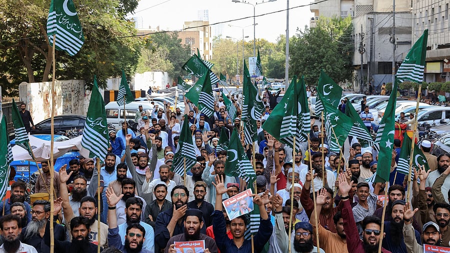 <div class="paragraphs"><p>Supporters of the Pakistan Markazi Muslim League , protest against the suspension of Indus Waters Treaty by India, in Karachi, Pakistan April 24, 2025. </p></div>