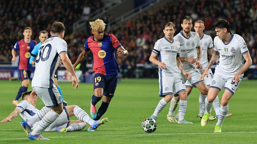 <div class="paragraphs"><p>Estadi Olimpic Lluis Companys, Barcelona, Spain - April 30, 2025 FC Barcelona's Lamine Yamal in action with Inter Milan's Alessandro Bastoni.</p></div>