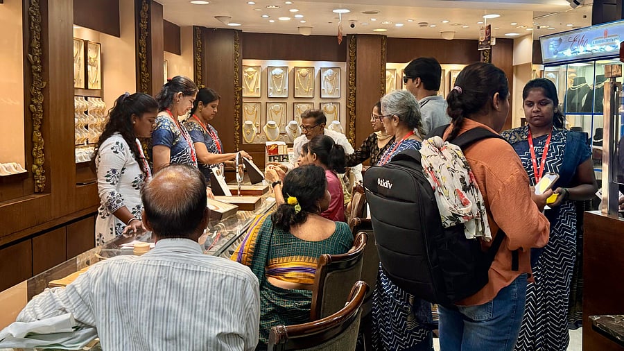 <div class="paragraphs"><p>People at a jewellery shop in Mysuru, on the occasion of Akshaya Tritiya on Wednesday. </p></div>