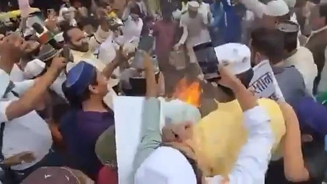 <div class="paragraphs"><p>Visuals from the protest.</p></div>